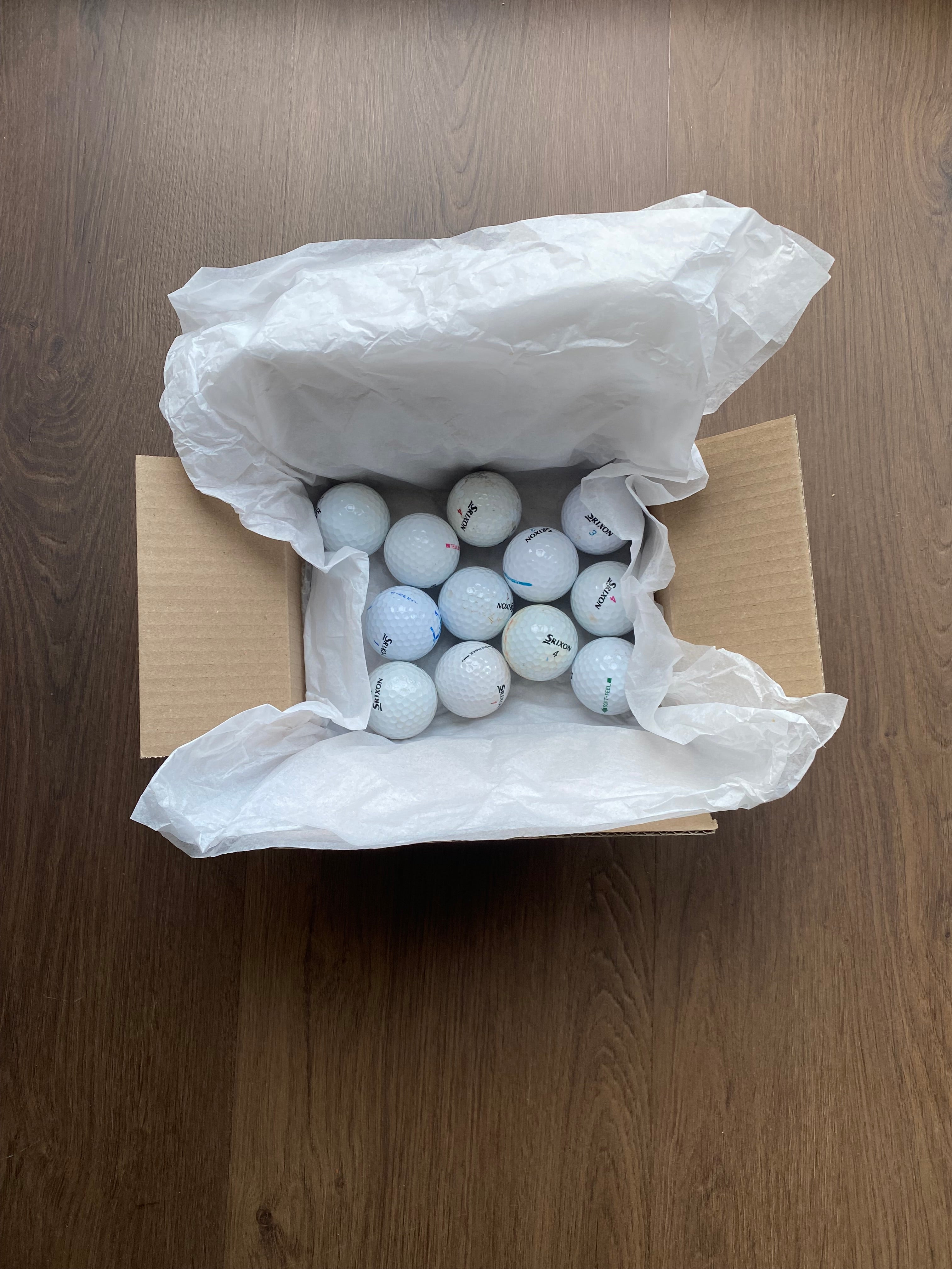 Srixon Lakeballs sortiert im Eimer, Lagerbestand bei SecondTee