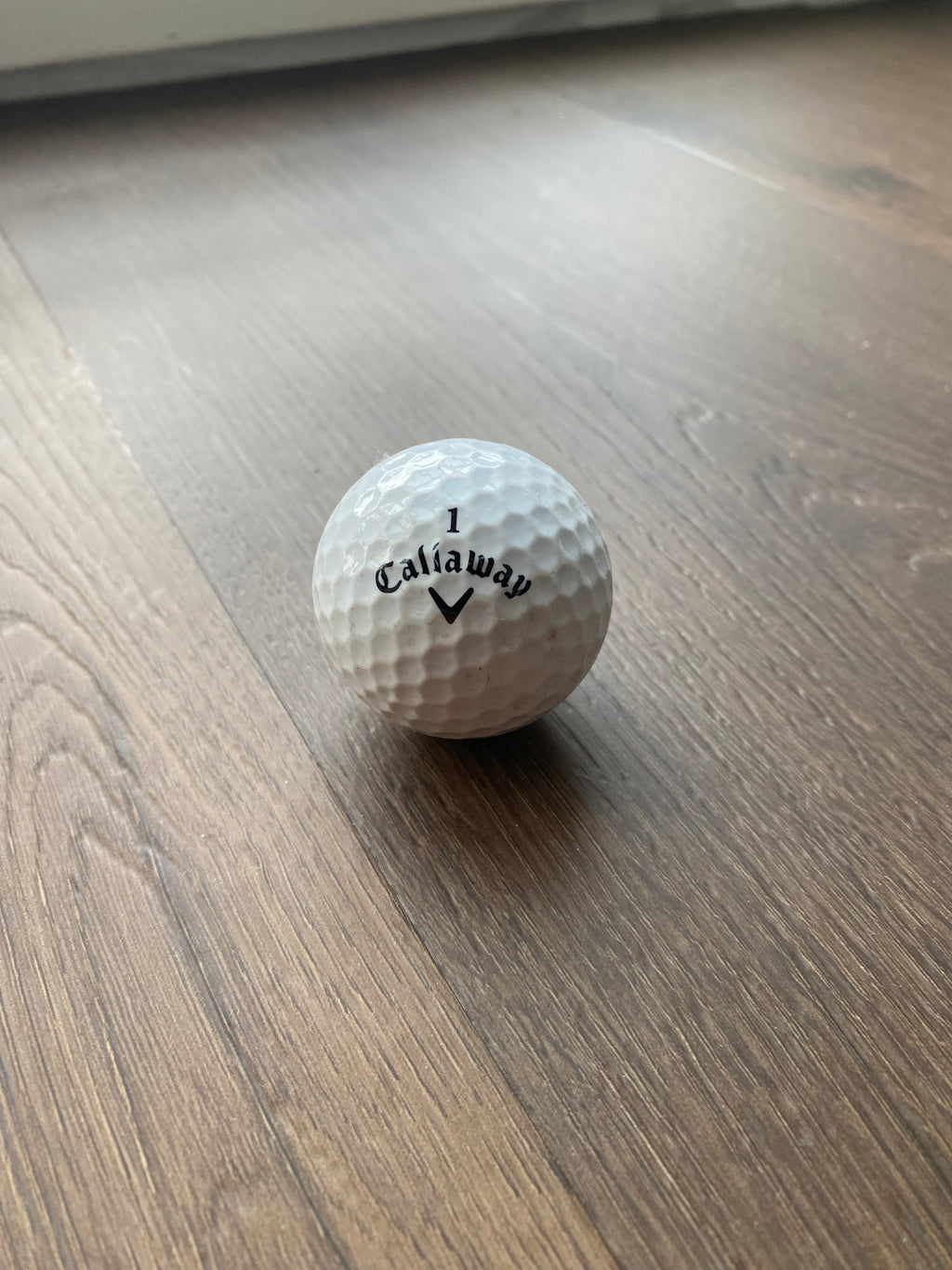 Callaway Lakeball Nahaufnahme, geprüfter Zustand des gebrauchten Golfballs